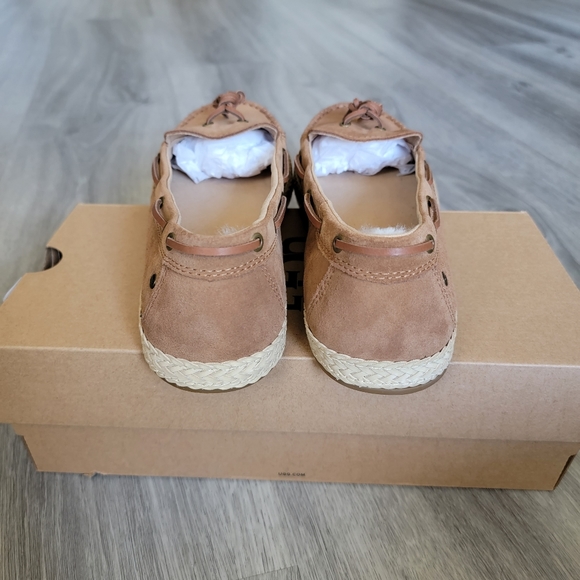 UGG Channtal Loafer - Picture 6 of 9